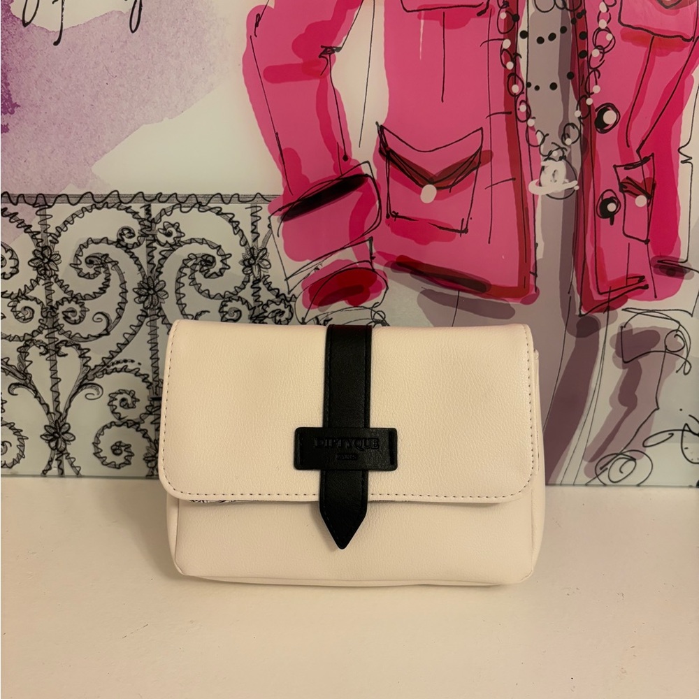 Diptyque Paris Cream and Black Cosmetic Bag with Embossed Logo
